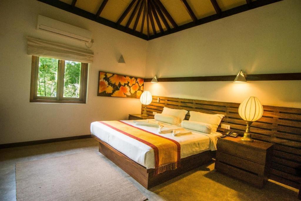 โรมัน เลค อายุรเวทา บูทิก รีสอร์ต Hotel อาฮังกัลลา ภายนอก รูปภาพ