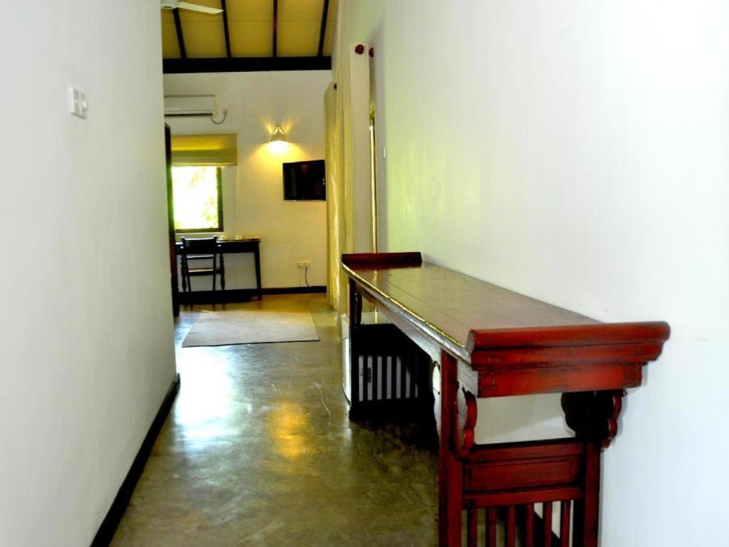 โรมัน เลค อายุรเวทา บูทิก รีสอร์ต Hotel อาฮังกัลลา ภายนอก รูปภาพ