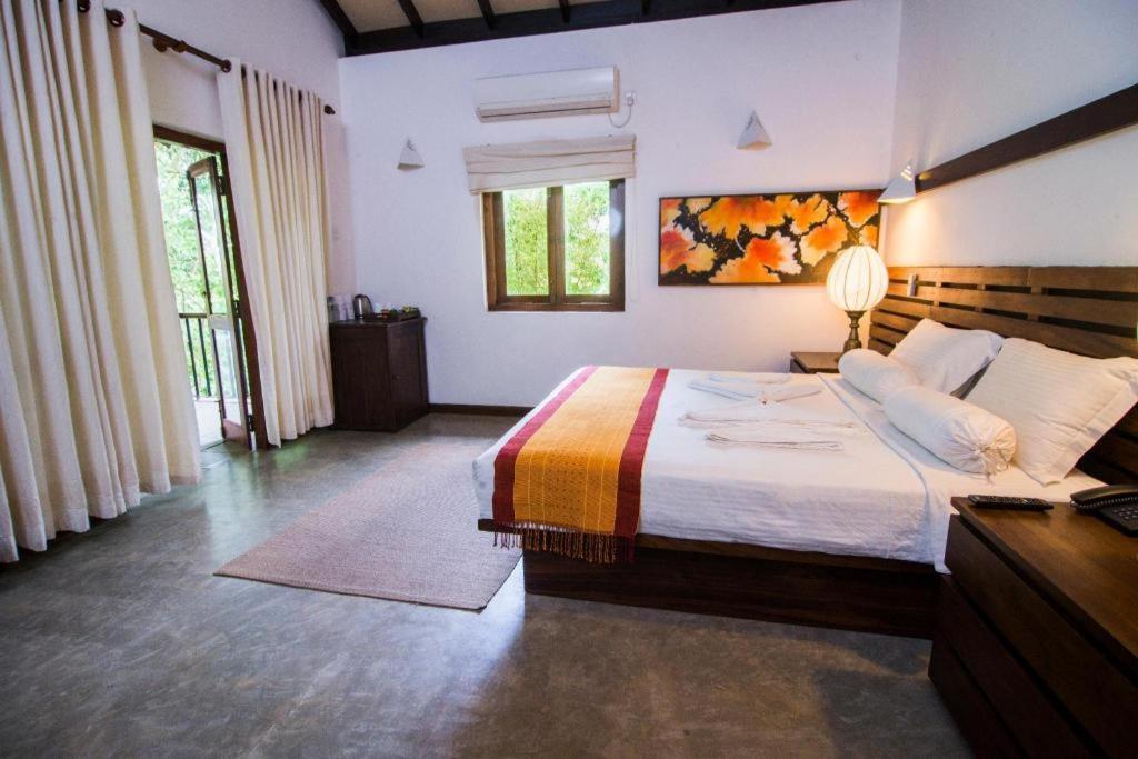 โรมัน เลค อายุรเวทา บูทิก รีสอร์ต Hotel อาฮังกัลลา ภายนอก รูปภาพ
