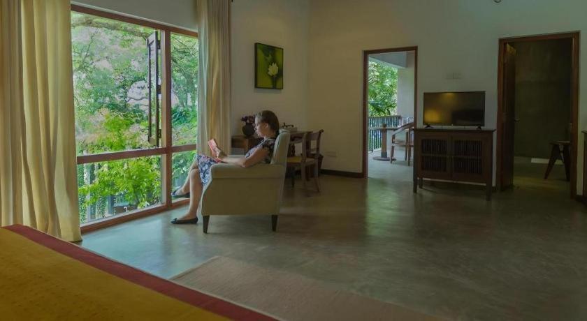 โรมัน เลค อายุรเวทา บูทิก รีสอร์ต Hotel อาฮังกัลลา ภายนอก รูปภาพ