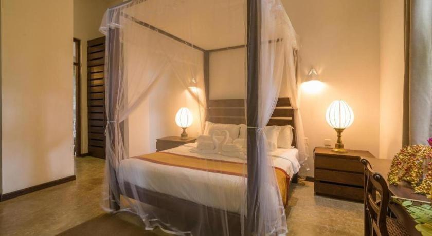 โรมัน เลค อายุรเวทา บูทิก รีสอร์ต Hotel อาฮังกัลลา ภายนอก รูปภาพ