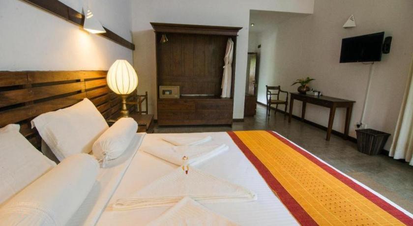 โรมัน เลค อายุรเวทา บูทิก รีสอร์ต Hotel อาฮังกัลลา ภายนอก รูปภาพ