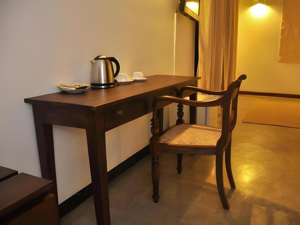 โรมัน เลค อายุรเวทา บูทิก รีสอร์ต Hotel อาฮังกัลลา ภายนอก รูปภาพ